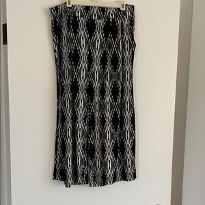 Jones New York Black and White Patterned Cropped Pants